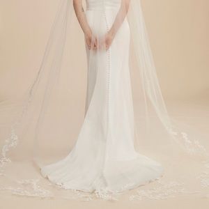 Asmale Cadie Cathedral Veil